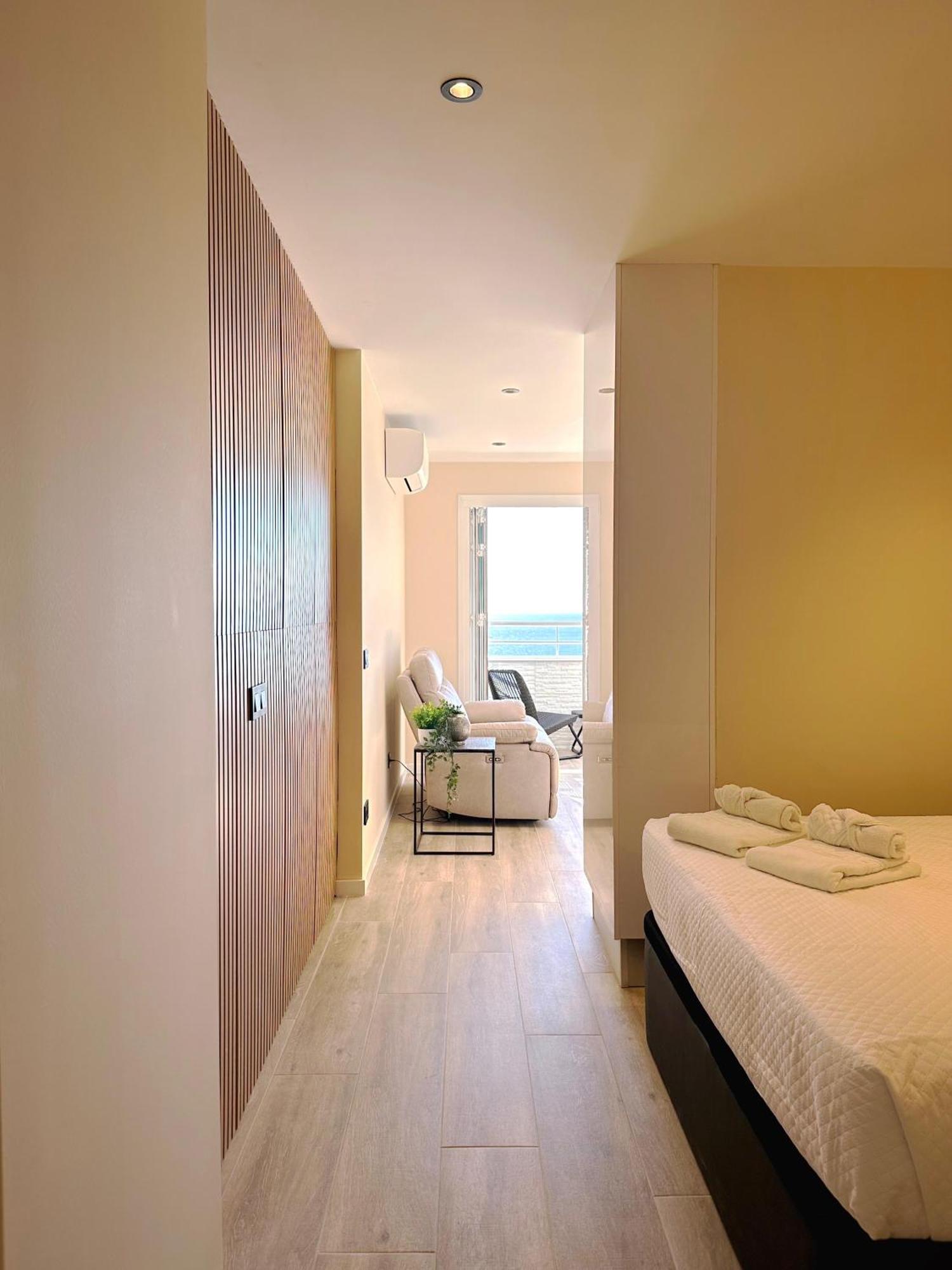 Penthouse On The Beach 엠푸리아브라바 외부 사진